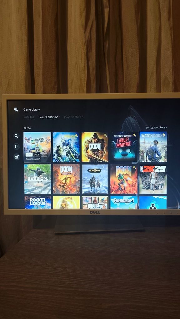 СПЕШНО продавам PlayStation 5 digital със акаунт