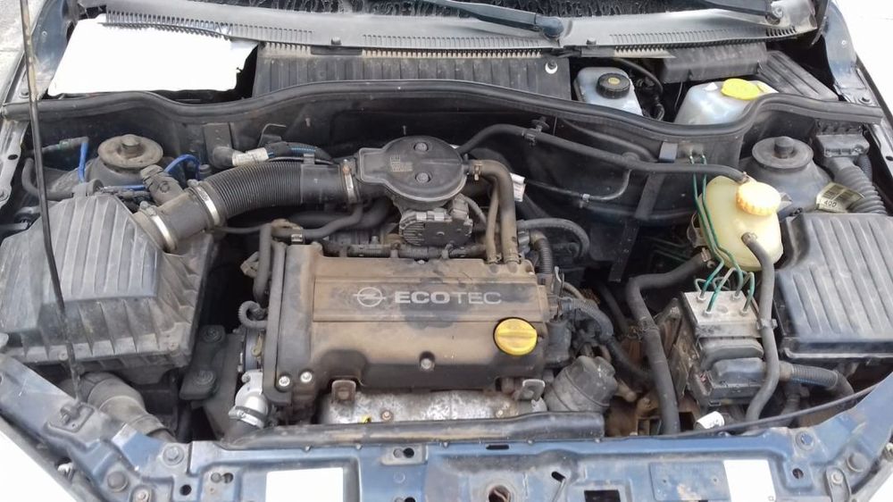 Dezmembrari  Opel CORSA C  2000  > 2009 1.2 Benzina