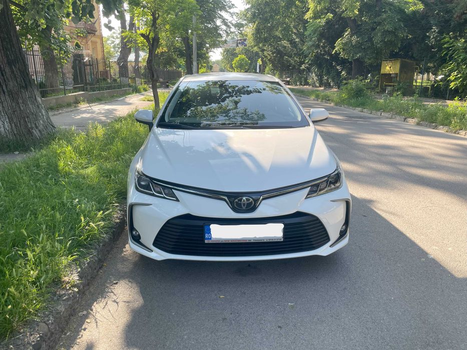 Toyota Corolla Sedan 1.6 Dynamic (4 cilindri), 28.000km, Garantie!