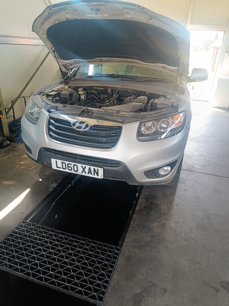 Dezmembrez KIA sorento și Hyundai santa Fe după 2011 cutie manuala 2.2