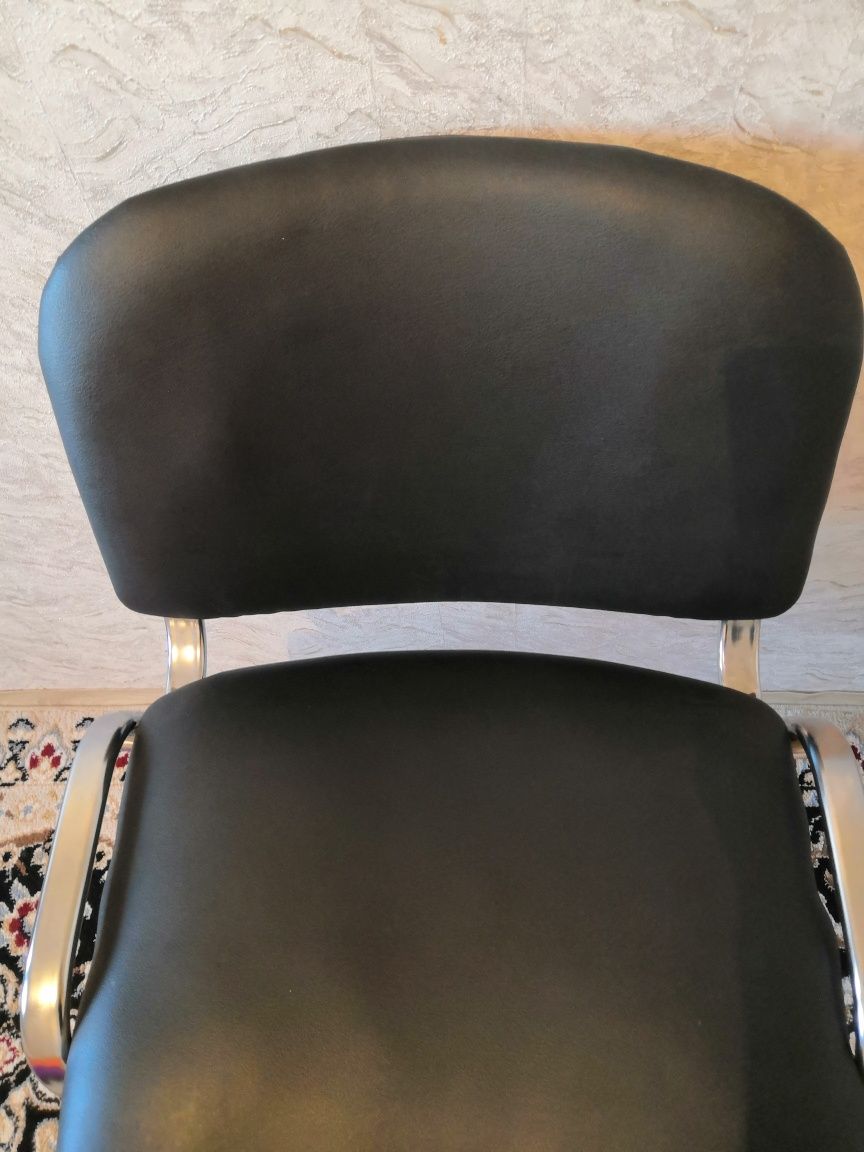Продам стулья для офиса