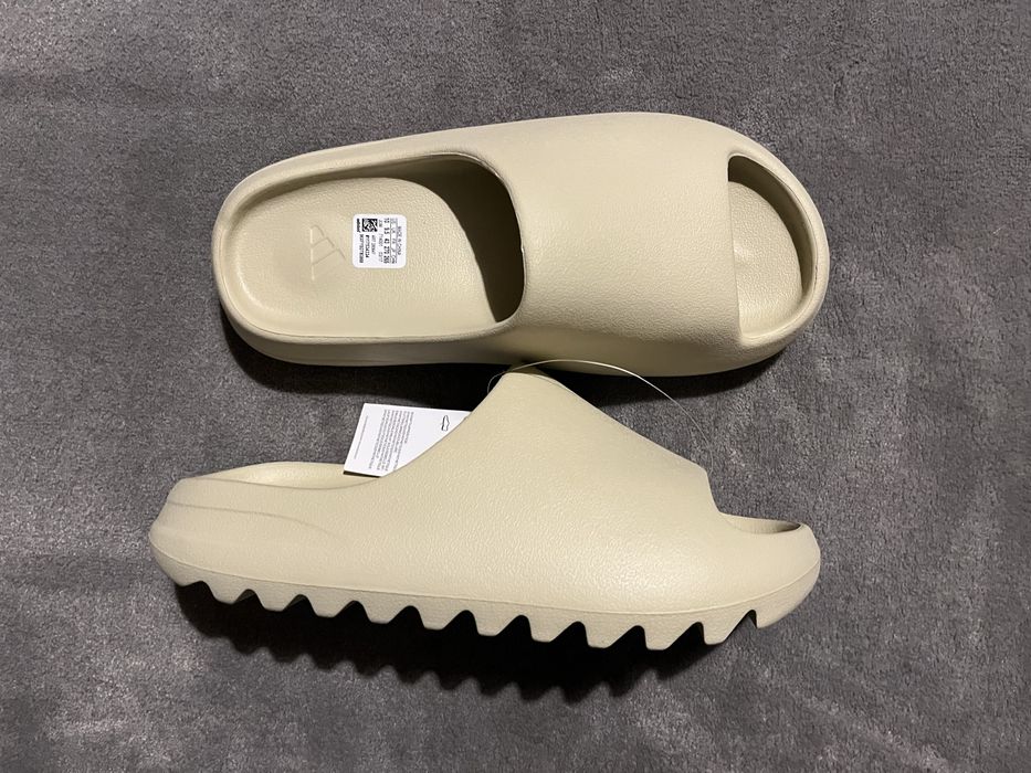 Yeezy Slide Sand