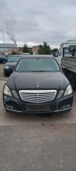 Продам Мерседес E220