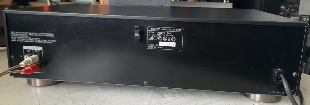 Продавам 2-глав дек Sony TC-K390