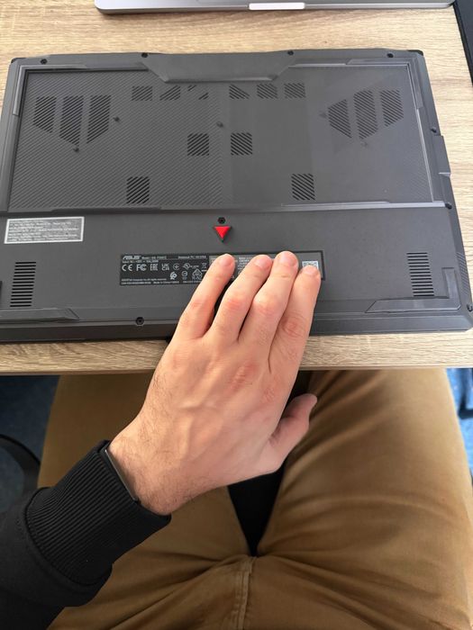 Laptop gaming ASUS TUF F15, i7, nvidia rtx 3050, 16gb ram IMPECABIL