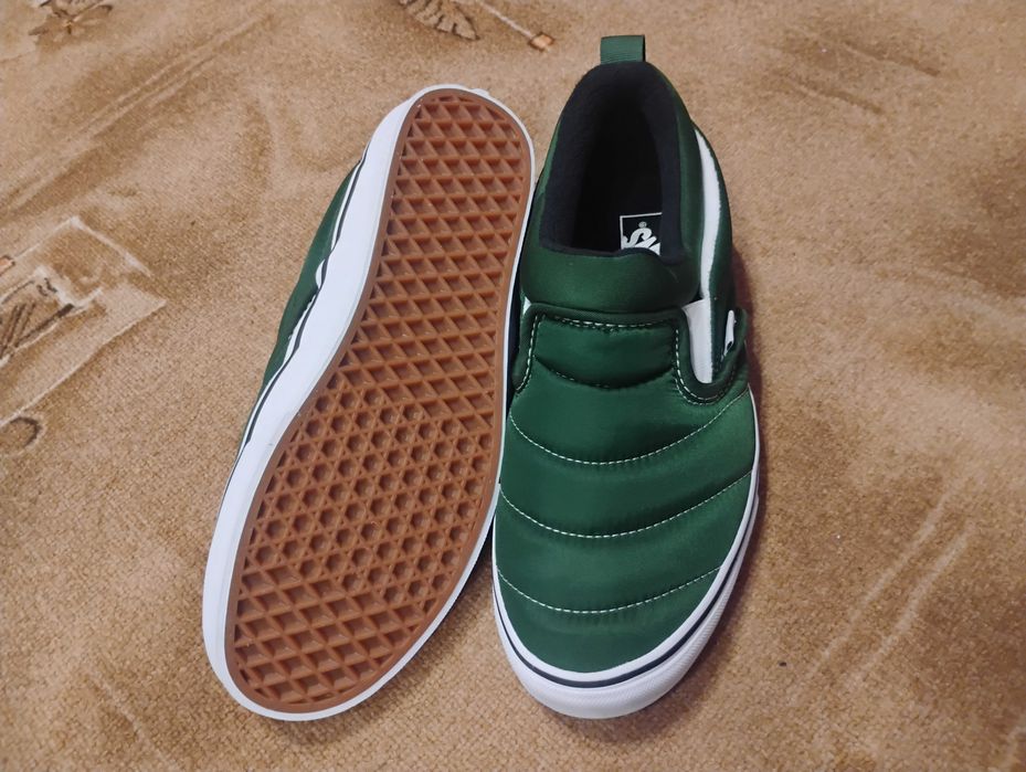 Чисто нови оригинални мъжки маратонки Vans 44 ти номер Зелени
