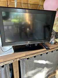 Televizor LCD Marca LG, diagonala de 66 cm, Telecomanda originala TV