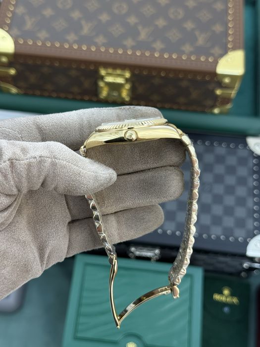 Rolex Day-Date 40mm Gold