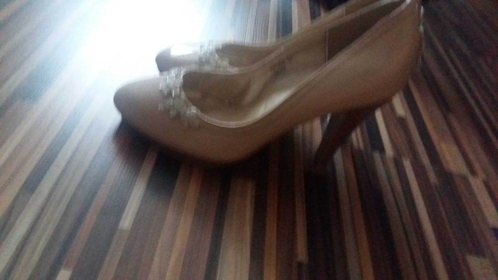 Pantofi mireasa deosebiti