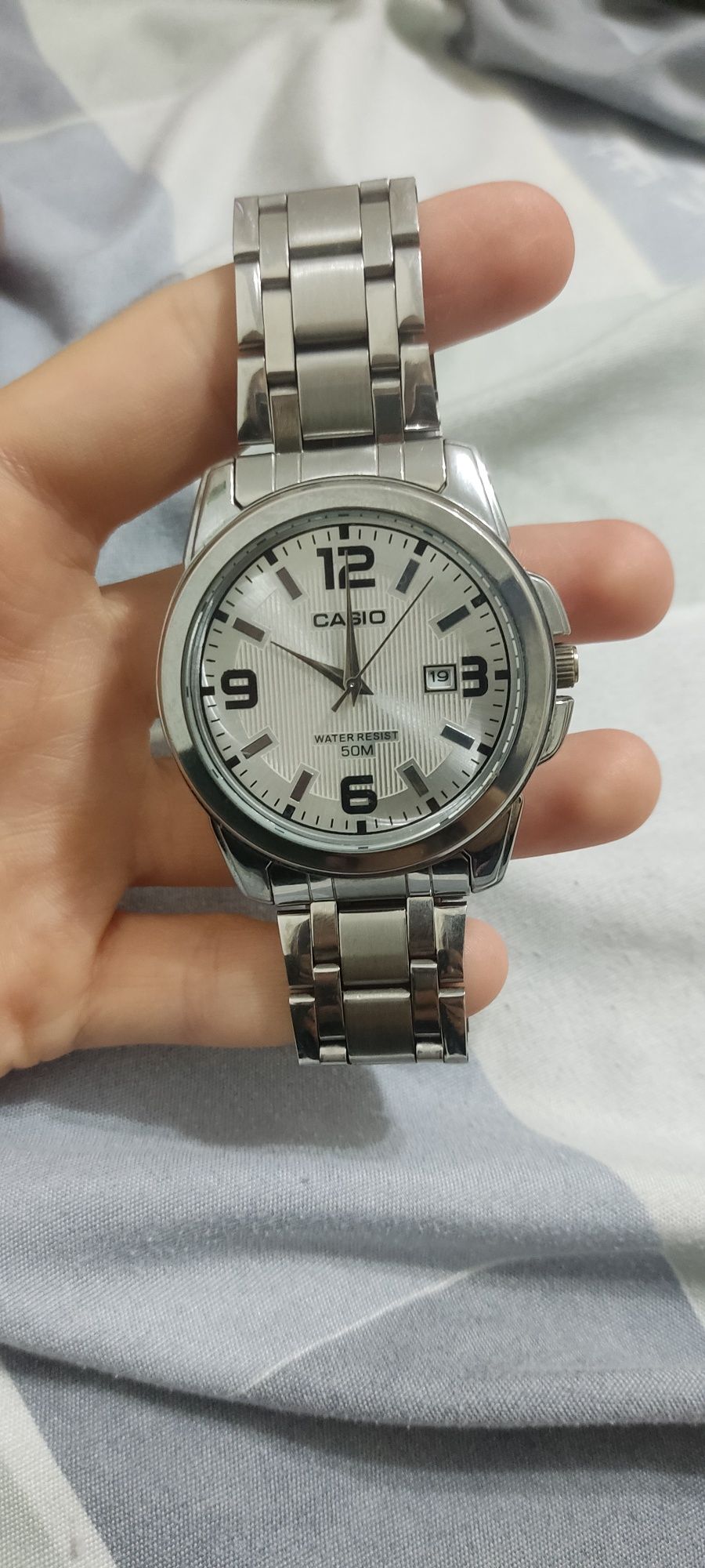 Часы CASIO продам.