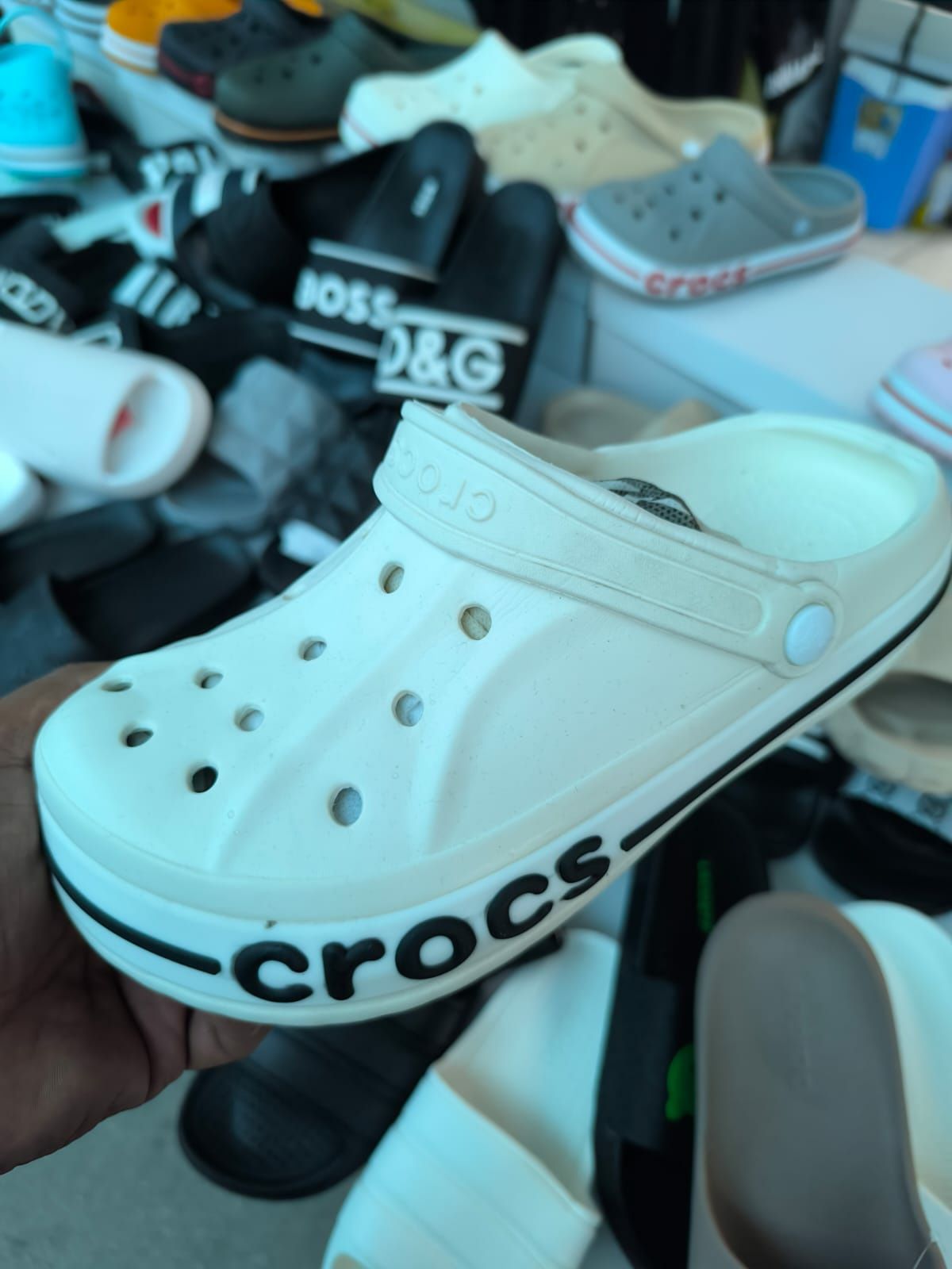 Crocs mai multe culori calitate superioara lichidare de stoc