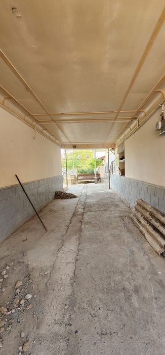 Тошкент тумани Хасанбой 1км Пост ГАИдан кирилади 8соток 6хонали