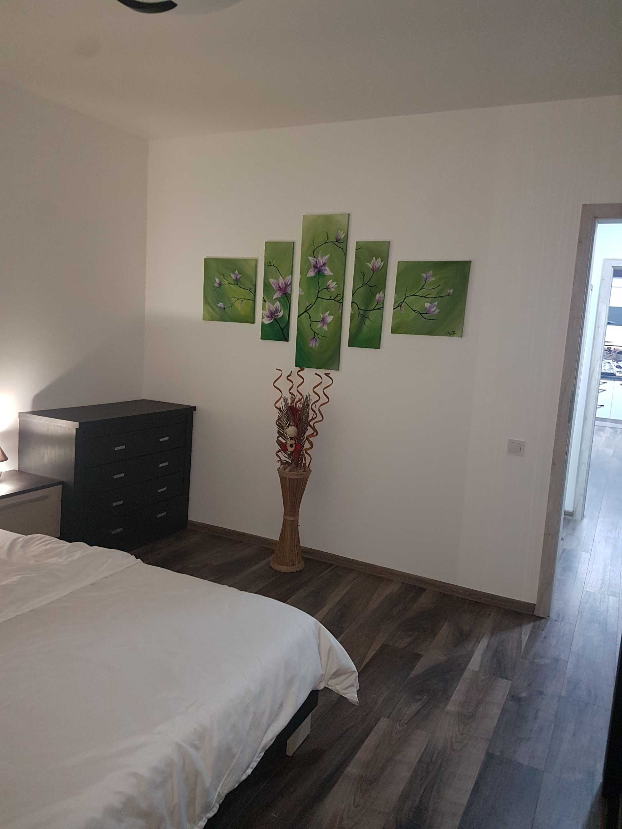 Vând apartament in Floresti zona Avram Iancu cu curte