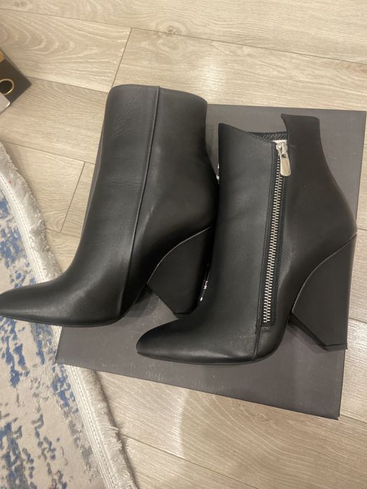 Новые кожаные ботильоны 38 размер, Perfect pairs, Турция