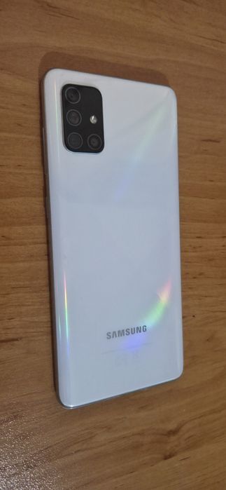 Samsung A71 като нов!