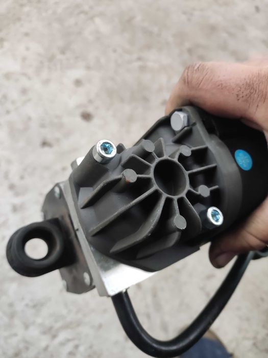 Компресор(рециклиран) за въздушно окачване w211  w219