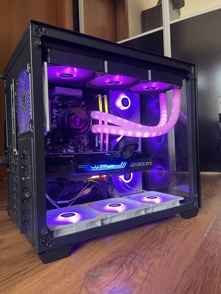 Геймърски компютър/ Ryzen 5800X/Водно/32GB/RTX 3090 24GB/1.5TB SSD