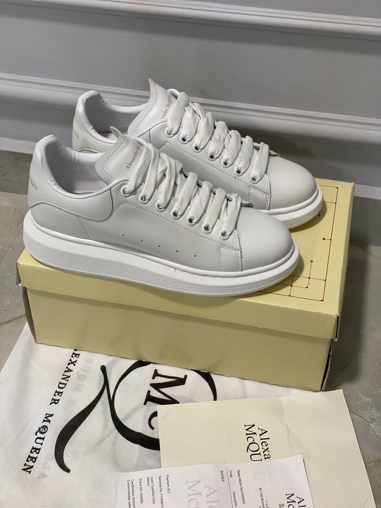 Adidasi McQueen Sneakers