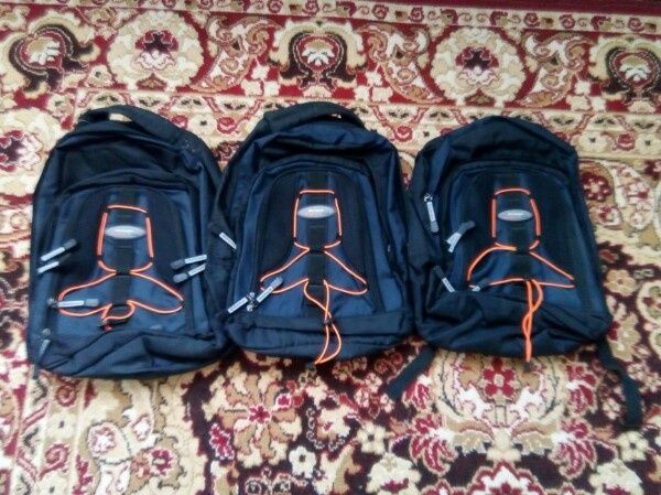 Рюкзаки школьные