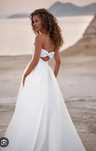 Rochie de mireasa Mila Nova XS / S + rochita fetita 2 ani