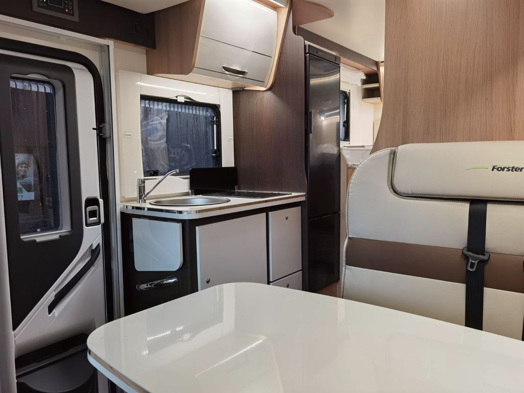 Autorulota-Camper 2024 / Forster / Comfort Line, AC, marchiza