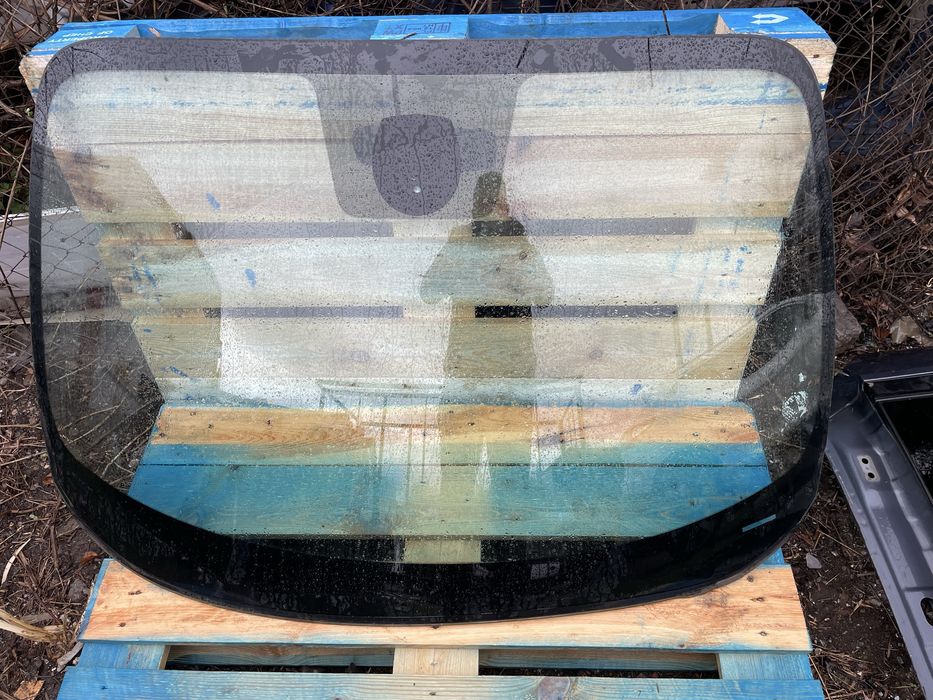 Челно стъкло Nissan Juke 2010-2018год.