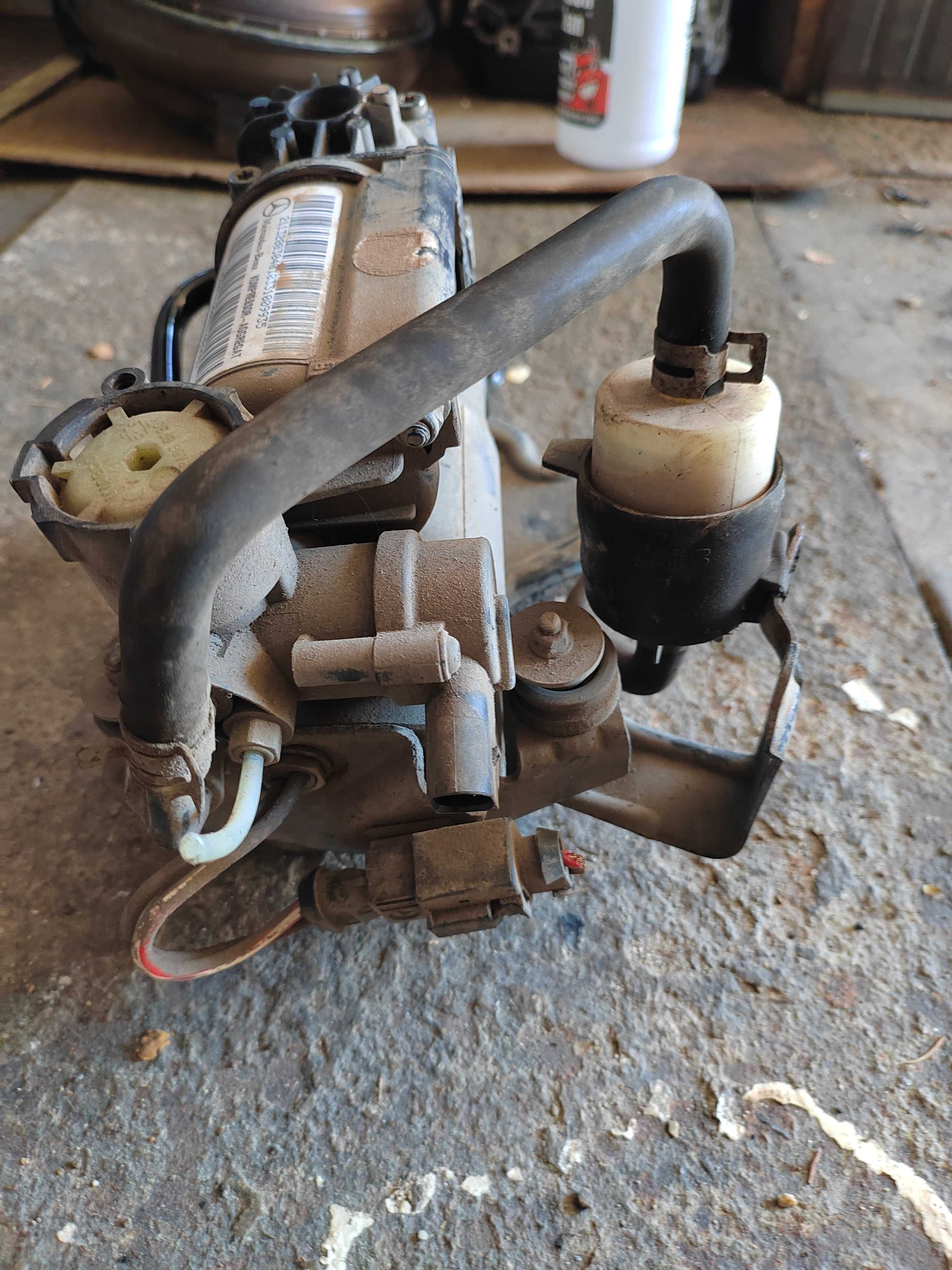 Компресор Airmatic Mercedes W211 W219 W220