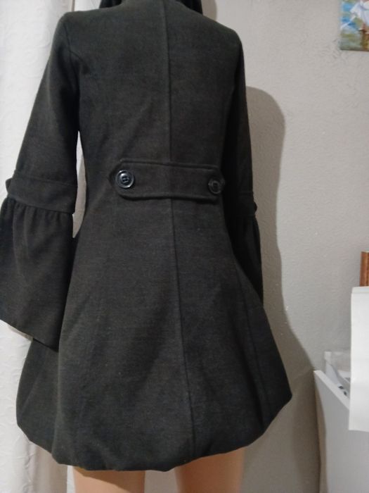 Тънко палто S размер