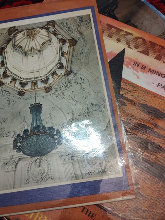 Vând  viniluri!!!