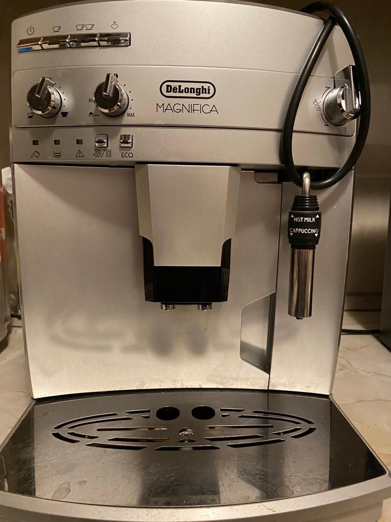 Aparat cafea delonghi