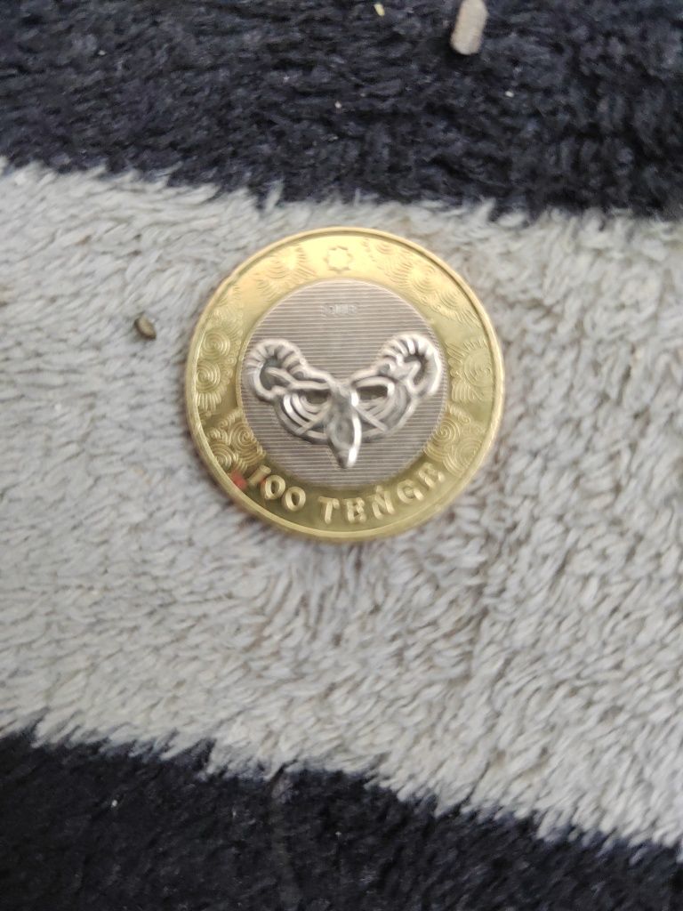 Сакски монета 100 тг