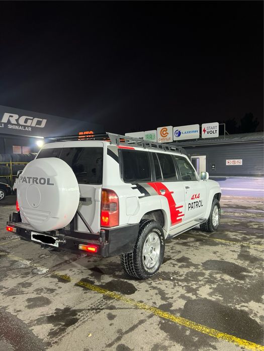 Nissan Patrol 2011-год