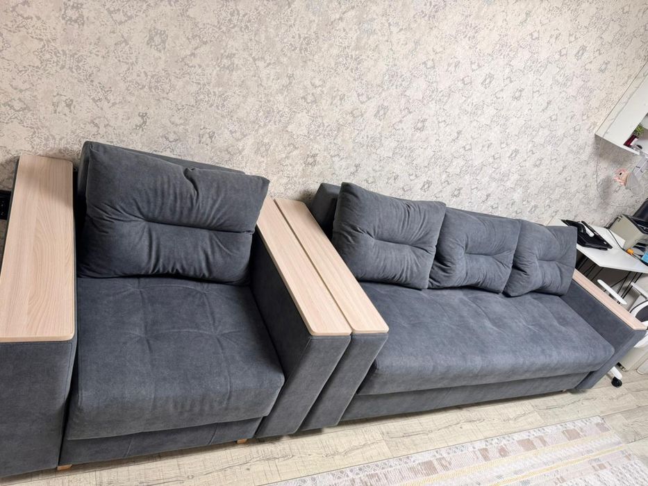 Продам диван с креслокроватью