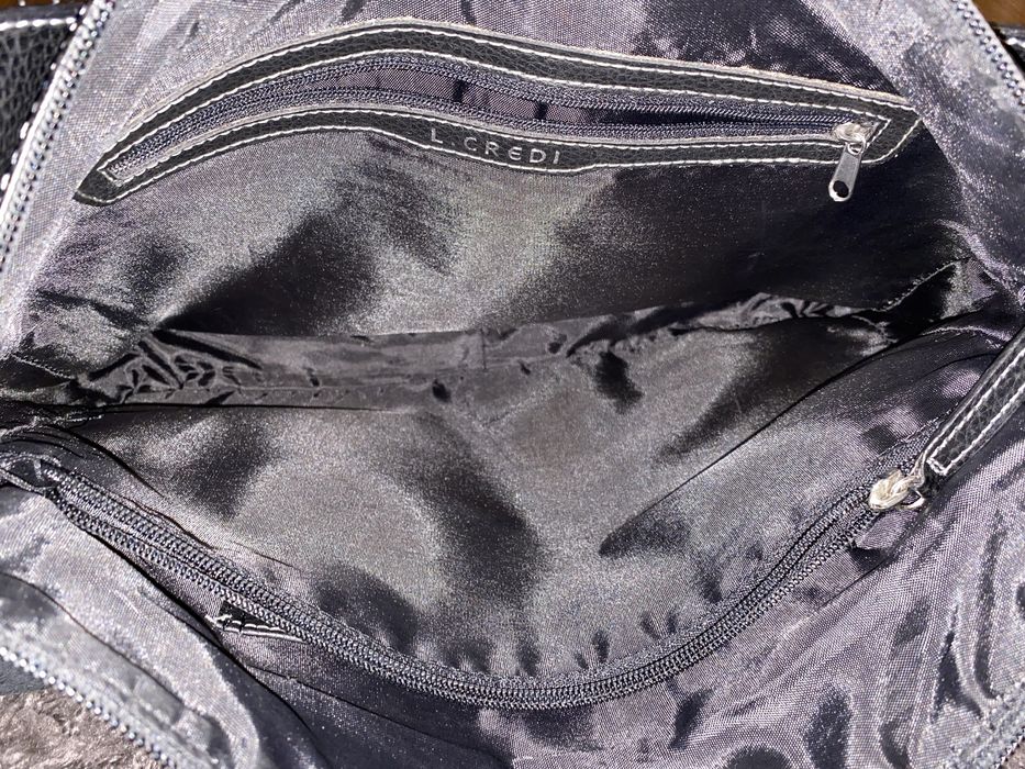 Vând geantă L.Credi