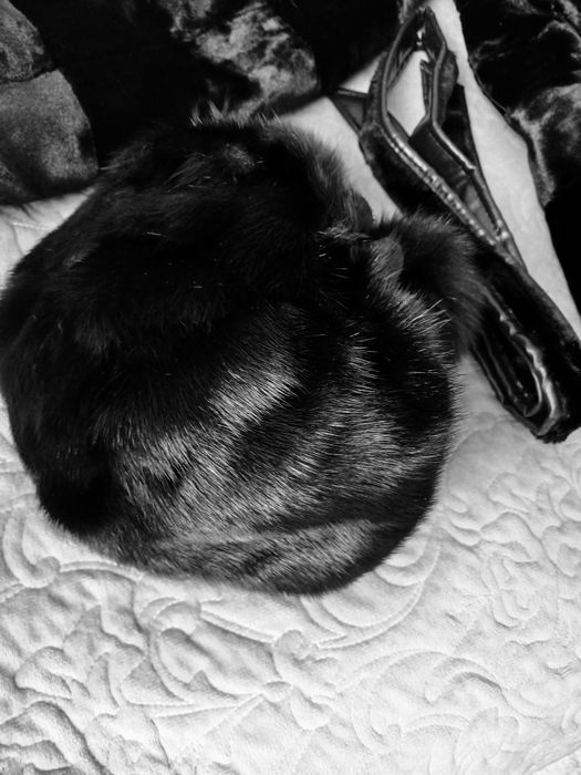 Норка шапка 15000, шуба мутон