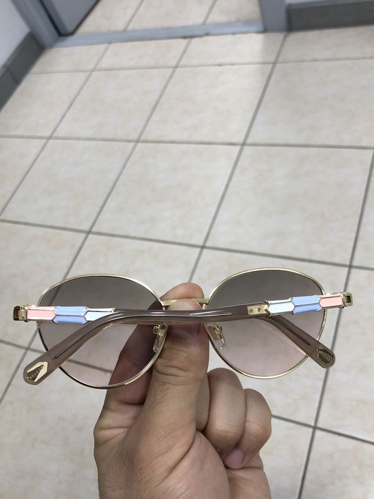 Солнце защитные очки от бренда BVLGARI