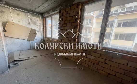 Тристаен апартамент в кв. Бузлуджа