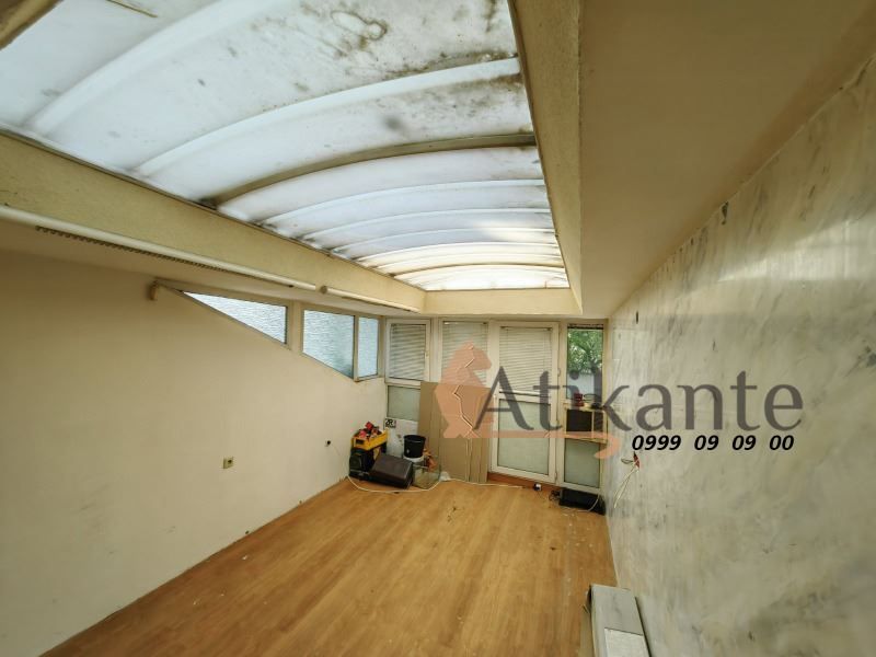 Продава се Тристаен апартамент в София, Красно село - 104 кв.м за 2020 €/кв.м - Снимка #9