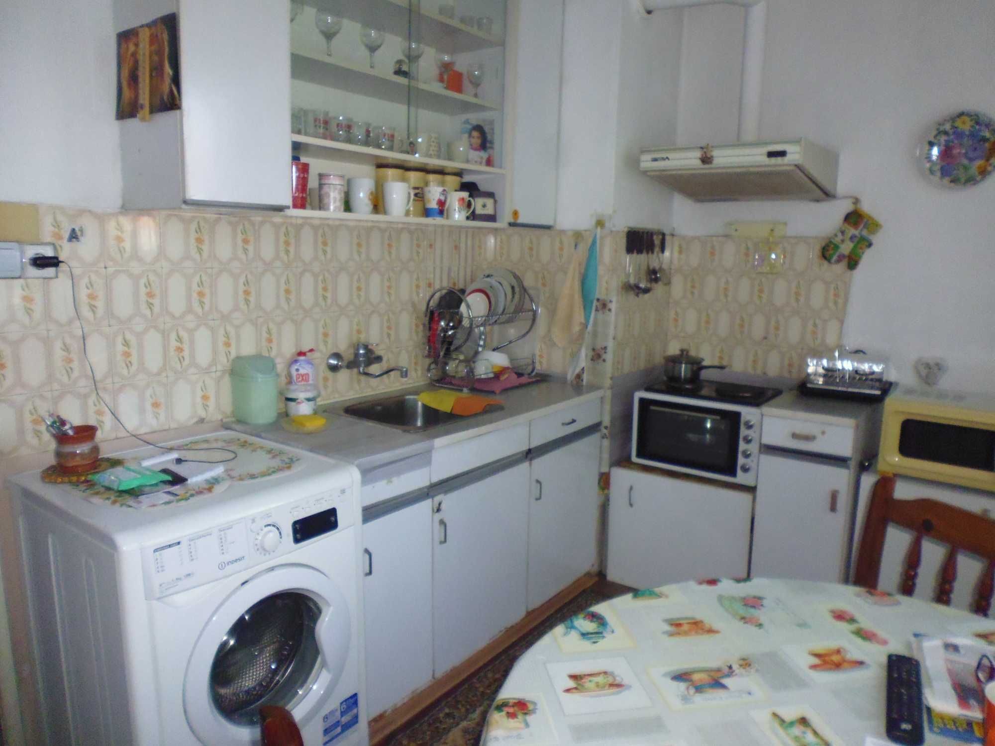 Двустаен непреходен апартамент за продажба в ж.к. Люлин 10, гр. София