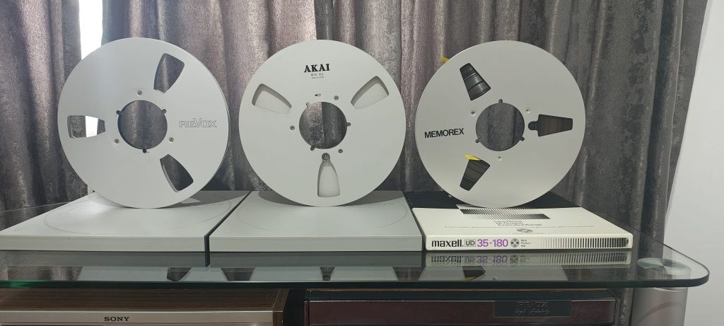 Akai / Relvox / Role / Benzi / Magnetofon / 26cm