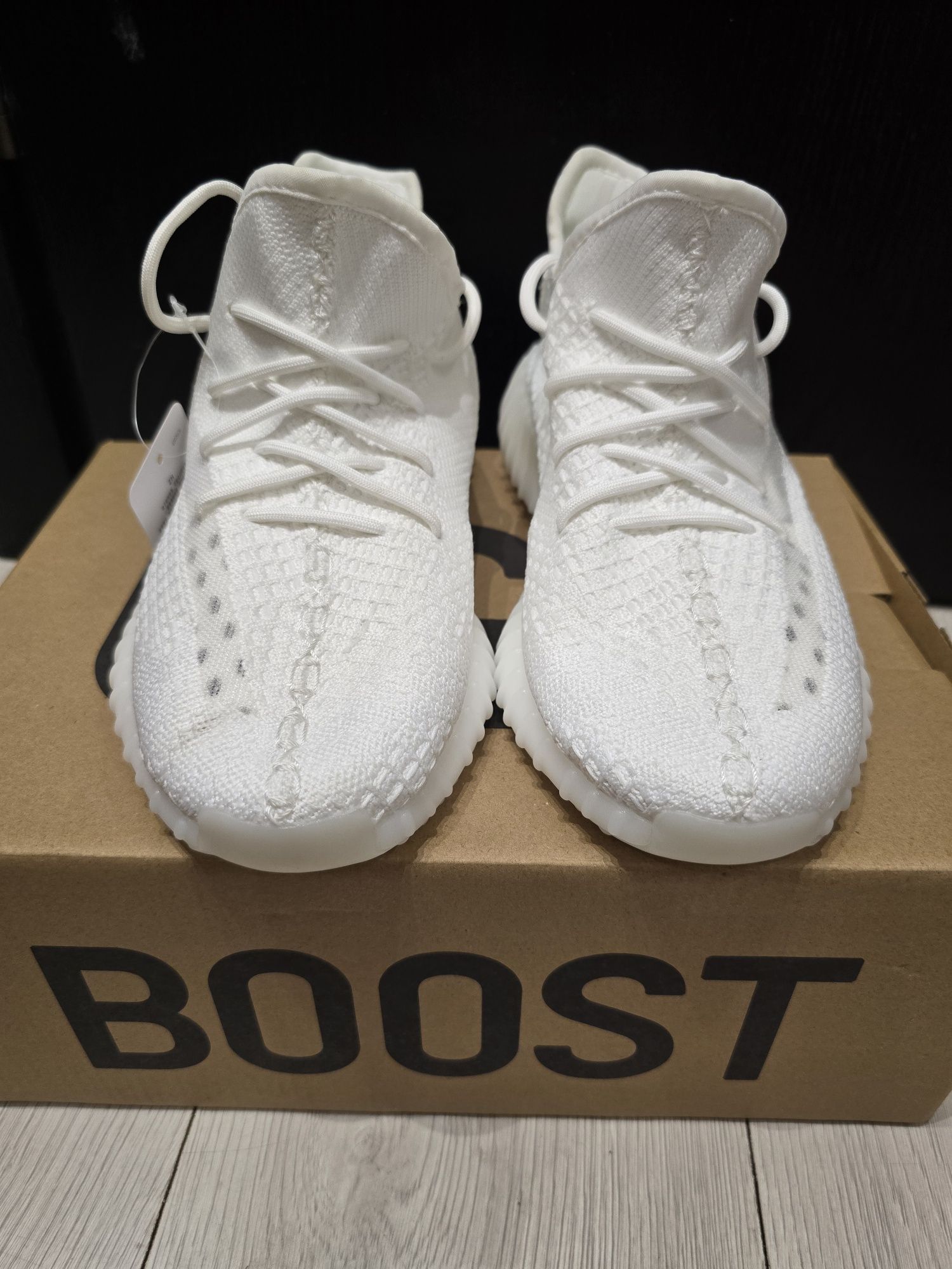Adidas yeezy boost 350 noi la cutie