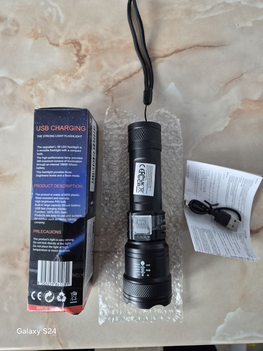 Lanterna led puternică, nouă