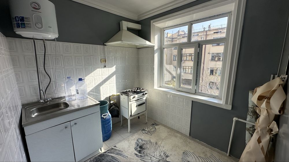 Срочно Вокзалдан 2 хоналик квартира сотилади Бозор ёнида