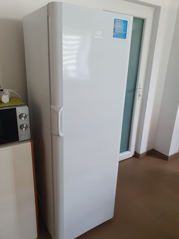 Congelator INDESIT/ 7 sertare