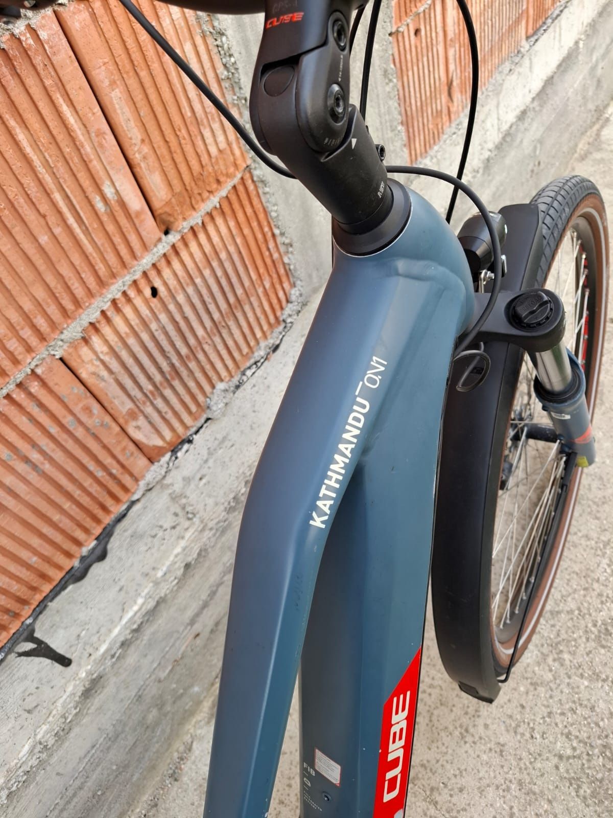 Bicicleta Electrică Cube Kathmandu On, Bosch Performante  CX