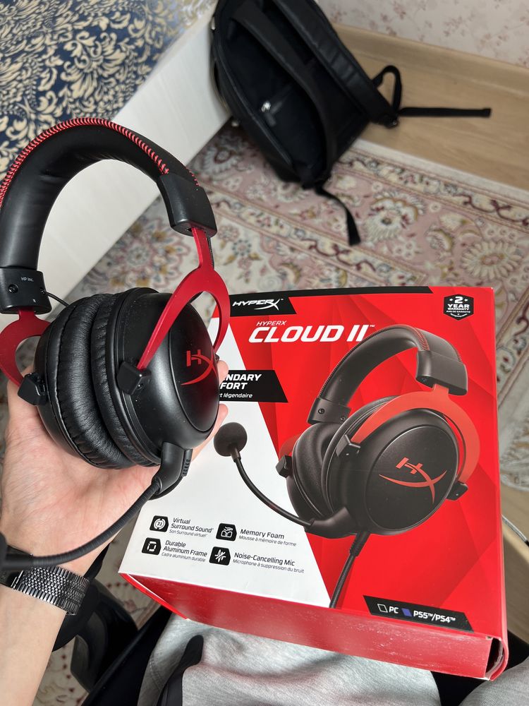 Продам Наушники HYPERX Cloud II