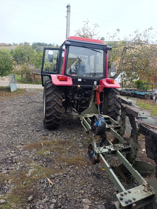 Vând plug reversibil cu trei trupițe