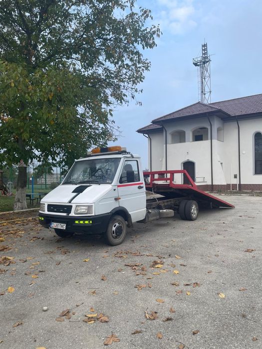 Autoplatforma hidraulica Iveco Daily