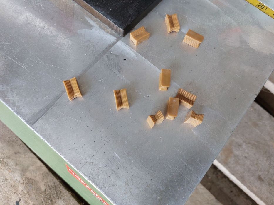 машина за сглобка лястовича опашка