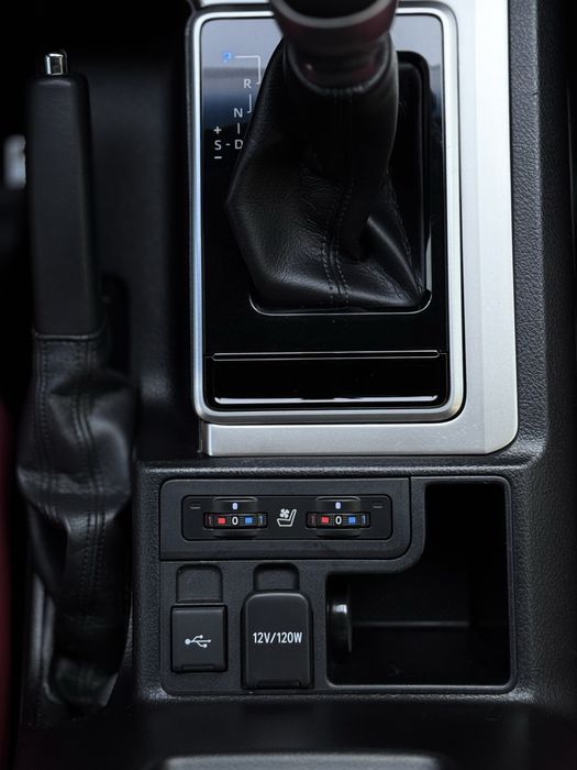 TOYOTA PRADO 150 70th Anniversary